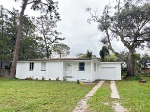 Building Photo - 5720 Cedar Park Ln Building Photo - 5720 Cedar Park Ln