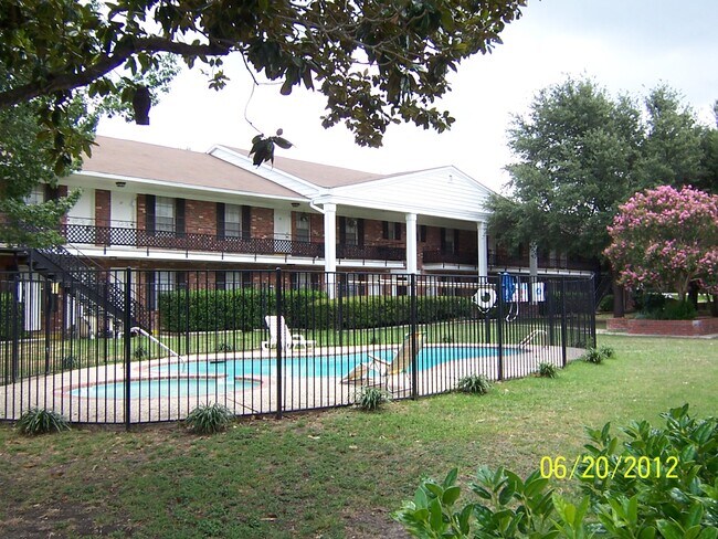 Exterior view - 3608 S 31st St