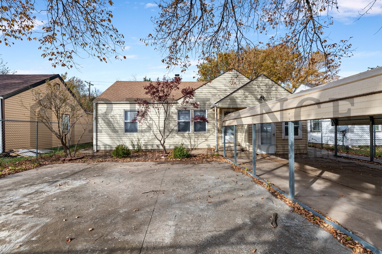 Foto principal - 1249 N Pershing St