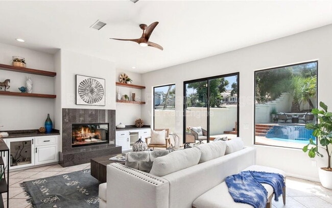 Foto del edificio - 994 Windflower Way
