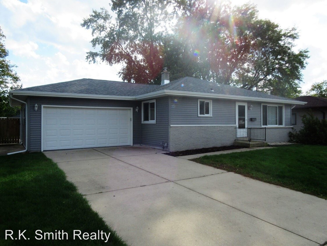 Foto principal - 3 br, 2 bath House - 1541 Anthony Ave.