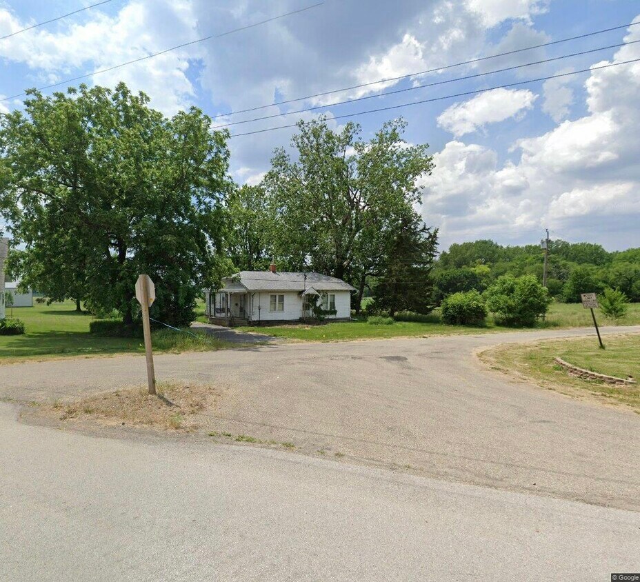 Building Photo - 106 Elite St
