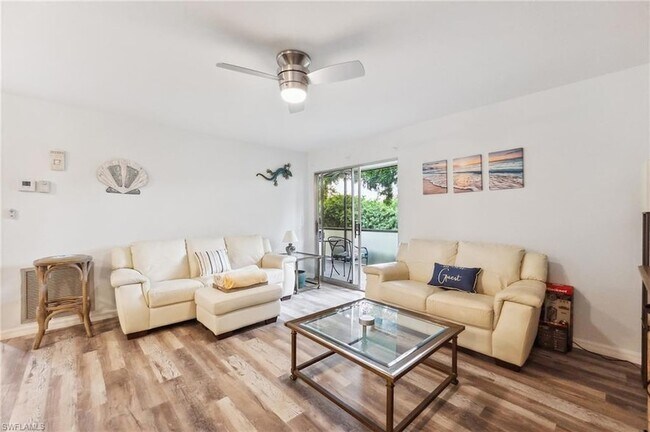 Foto del edificio - 8081 S Woods Cir