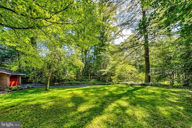 Foto del edificio - 8312 Still Spring Ct