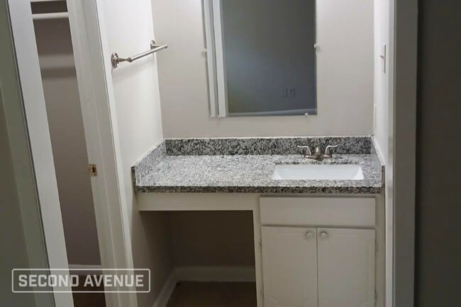 Foto del edificio - 3503 Westhampton Dr