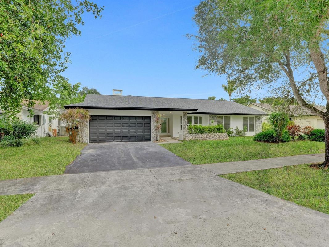 Foto principal - 11801 S Island Rd