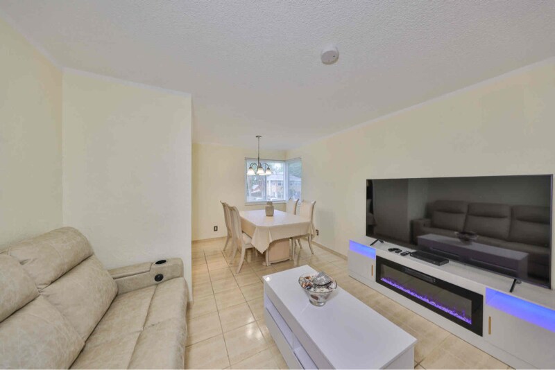 Primary Photo - 525 9th Ave N