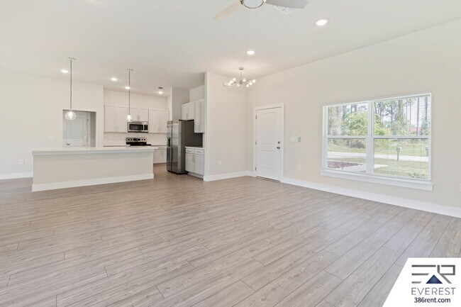 Foto del edificio - 59 Breeze Hill Ln