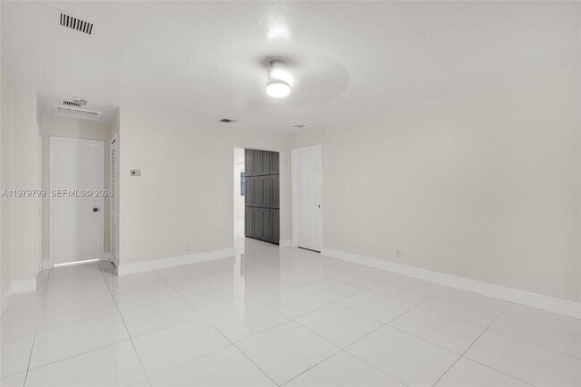 Foto del edificio - 5655 NE 5th Terrace