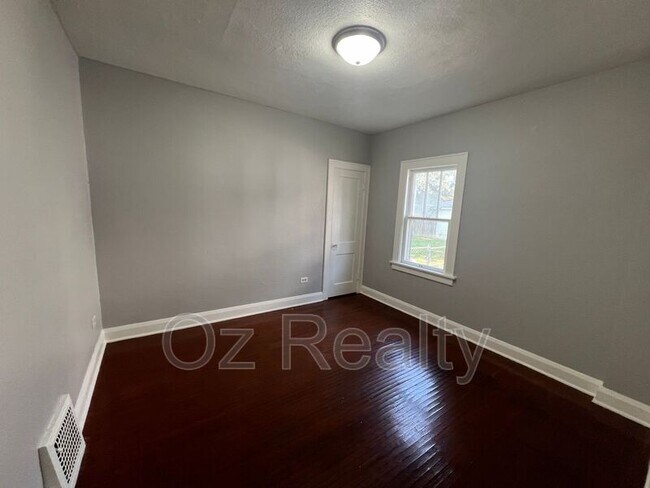 Foto del edificio - 3825 Berkeley