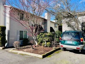 Building Photo - 3625 SW Troy St