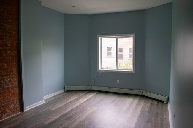 Building Photo - 62 Shelton Ave