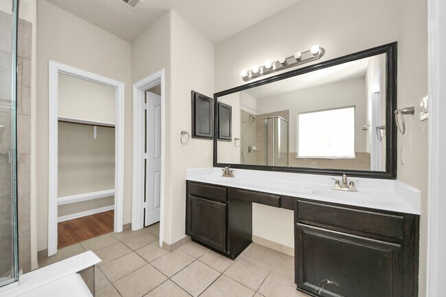 Foto del edificio - 24503 Hikers Bend Dr