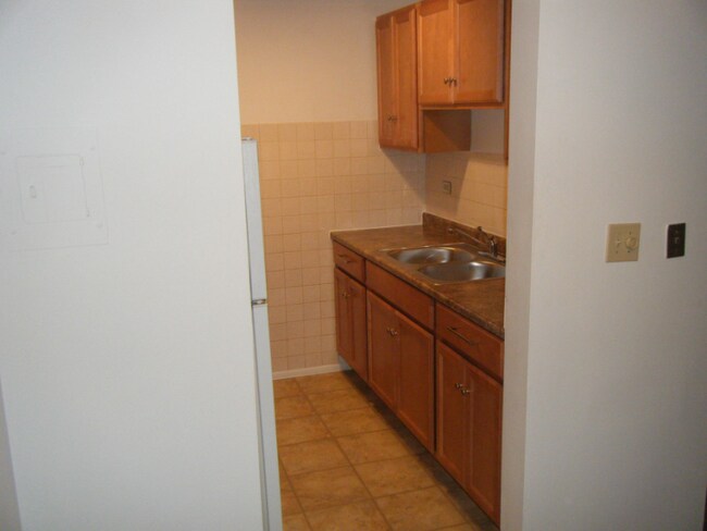 Foto del edificio - 547 Brookside Dr