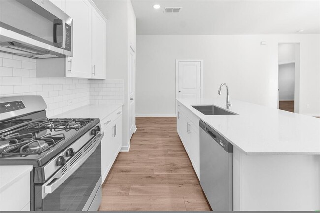 Foto del edificio - 16926 Tulip Row Ln