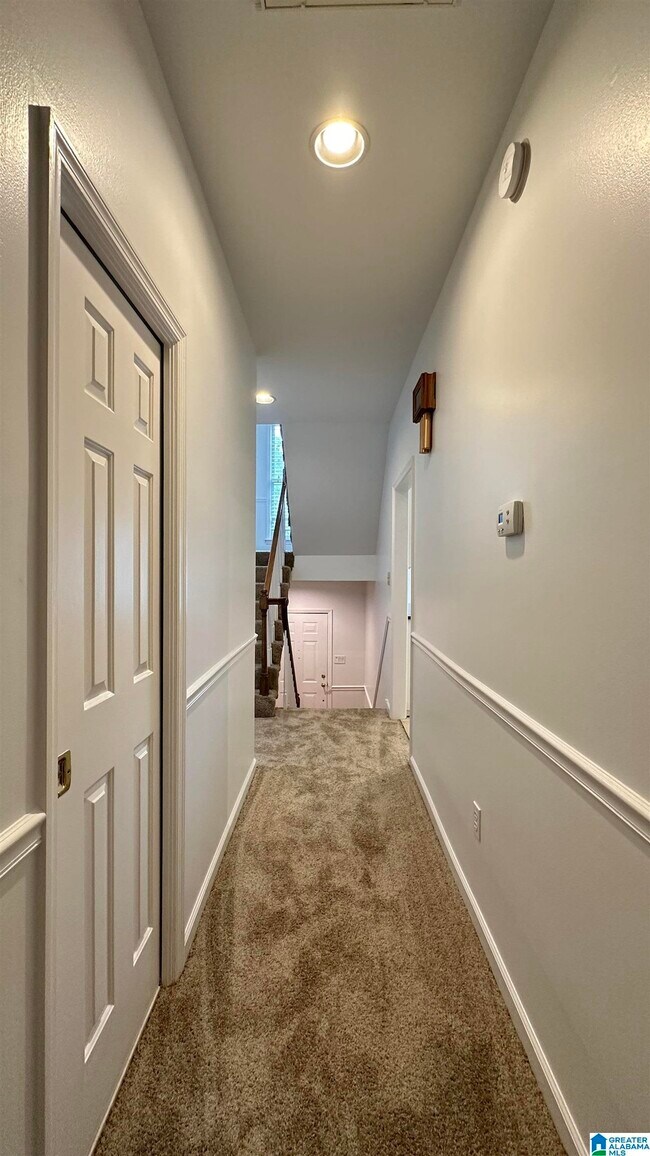 Foto del edificio - 103 Meadow Croft Cir