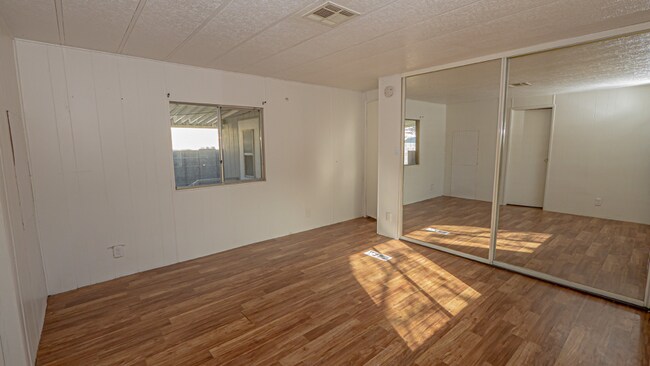Foto del edificio - 2082 S Nelson Dr
