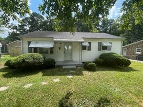 Building Photo - 807 Memory Ln