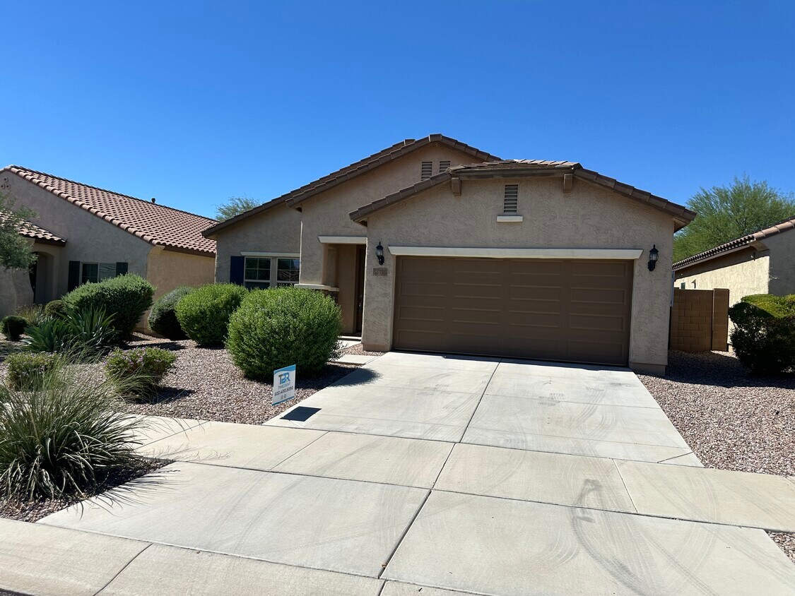 Foto principal - 33110 N 26th Ln