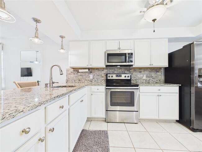Foto del edificio - 13250 Ridge Rd