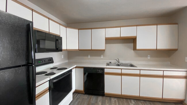 Building Photo - Amber Fields Apartments
