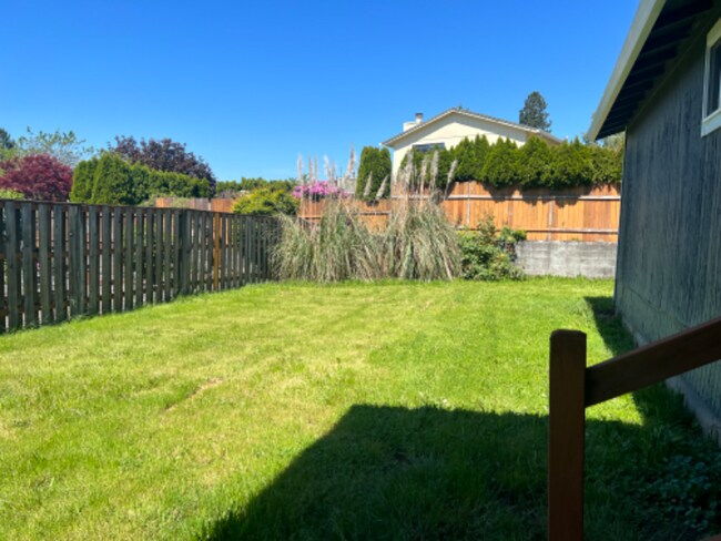 Foto del edificio - 401 SW Willowbrook Dr