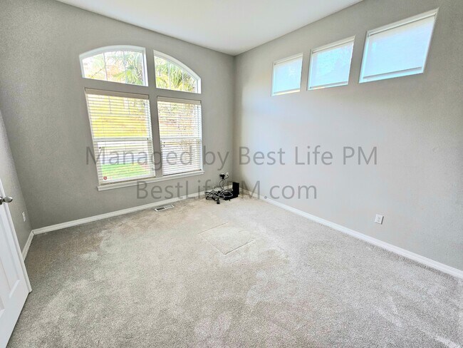 Foto del edificio - 11040 SE William Otty Rd