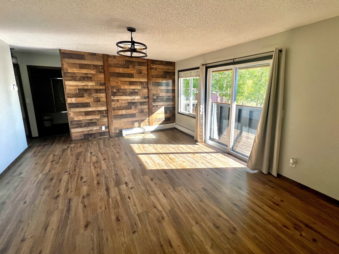 Foto principal - 1832 Dare Ave