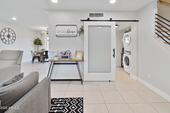 Building Photo - 5909 N 81st St