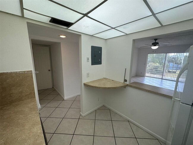 Building Photo - 1638 Embassy Dr