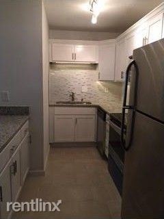 Building Photo - 3 br, 2 bath  - Northlake Manor Condominiums