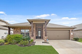 Building Photo - 1511 Maple Rdg Dr
