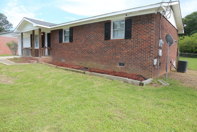 Building Photo - Beautiful 4 Sided brick Home