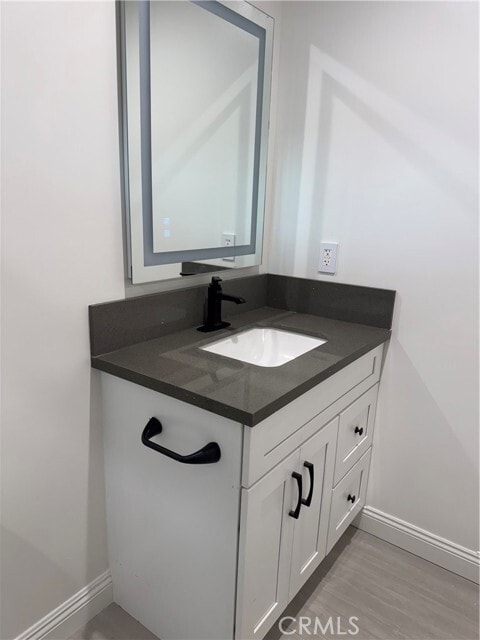 Foto del edificio - 8015 Sterling Drive