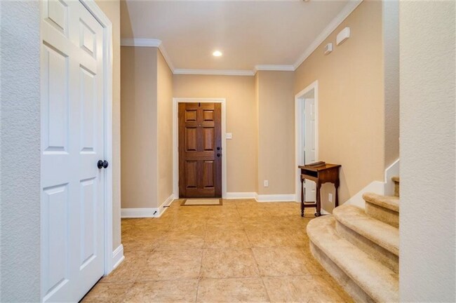 Foto del edificio - 1229 Yellow Iris Rd