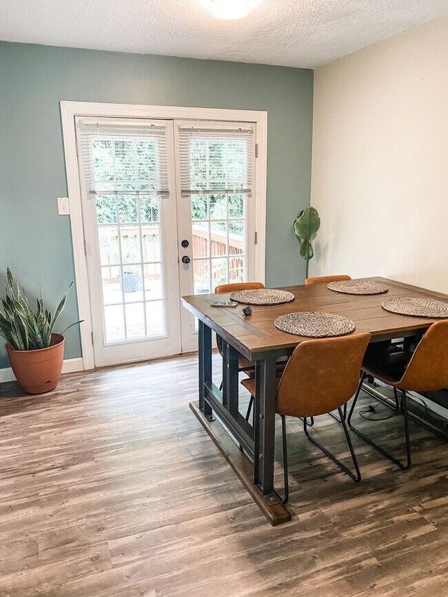 Foto del edificio - 5621 Ridgetop Rd NW