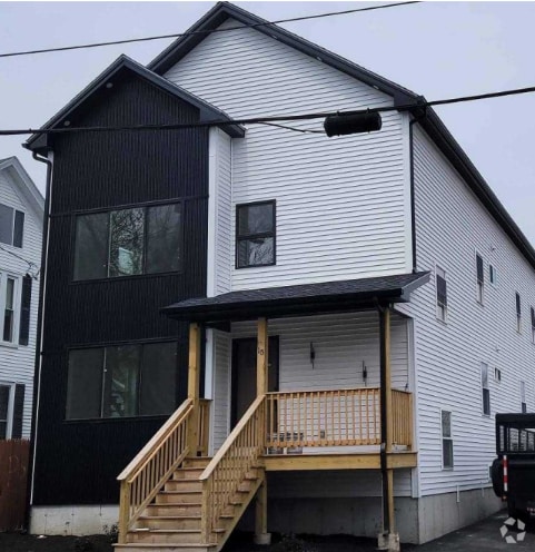Building Photo - 15 Roanoke St
