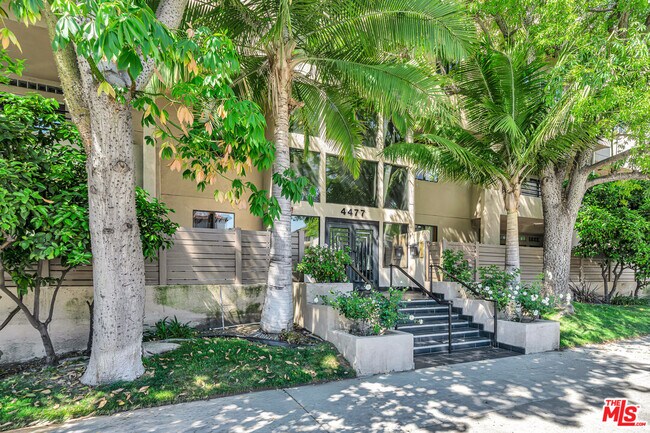Foto del edificio - 4477 Woodman Ave