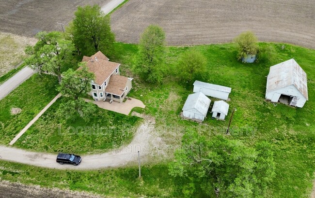 Building Photo - 1522 E 1850 Rd