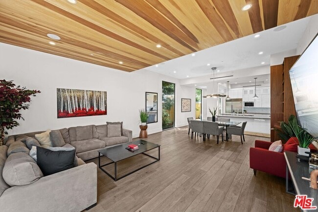 Foto del edificio - 1612 S Wooster St