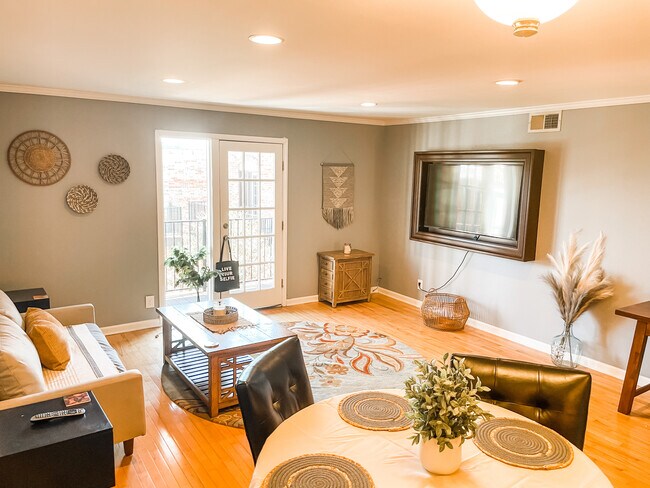 Foto del edificio - 6501 E Hill Dr