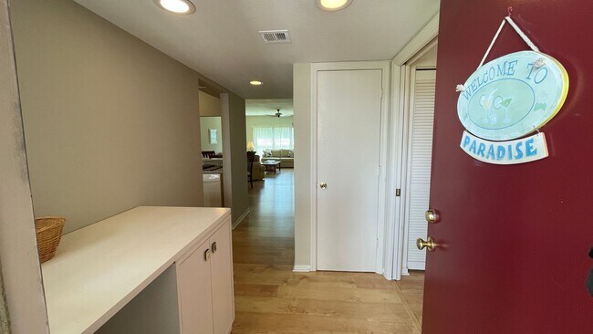 Foto del edificio - 2 BR Condo w/ Community Pool-  Monthly Rental available JAN 2026 - MAR 31, 2026