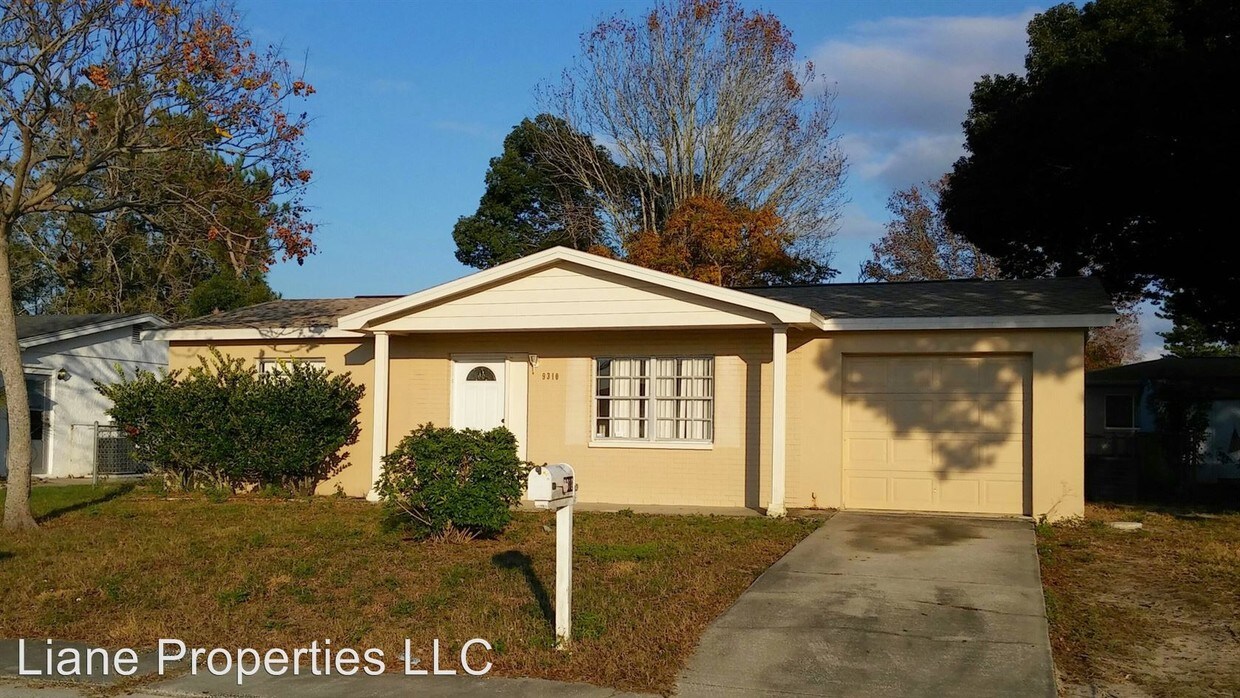 Primary Photo - 9310 Whitman Ln