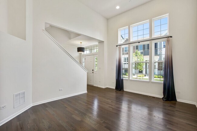 Building Photo - 4475 Monroe Ct