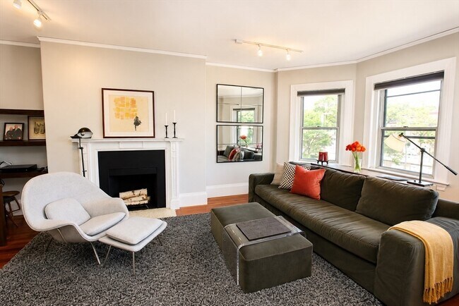 Foto del edificio - 919 Beacon St