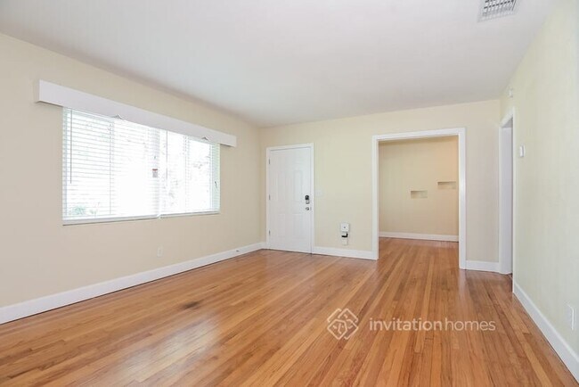 Foto del edificio - 621 S Keystone Ave