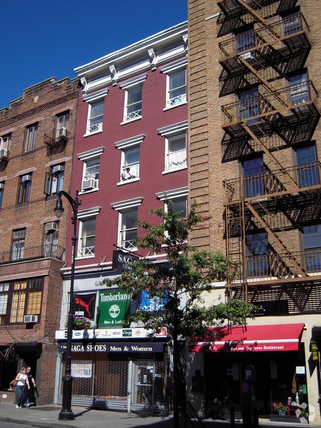 Foto del edificio - 17 W 8th St