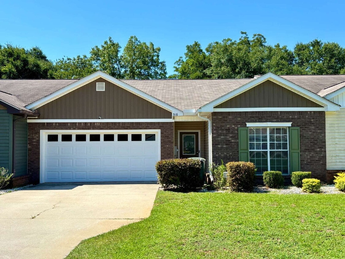 Primary Photo - FOR RENT in Enterprise, AL!!