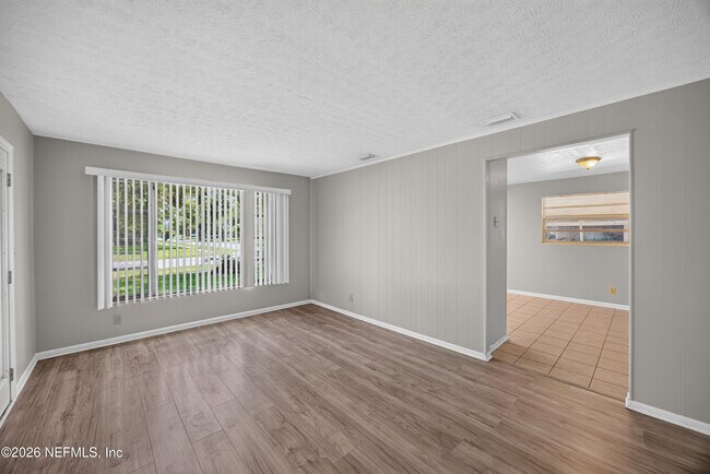 Building Photo - 5527 Beney Rd