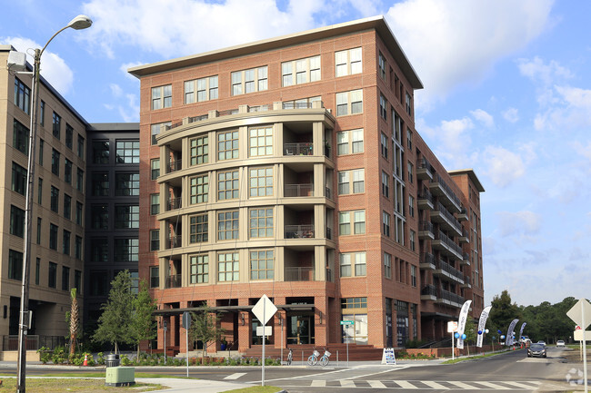 Photo - Caroline Apartments